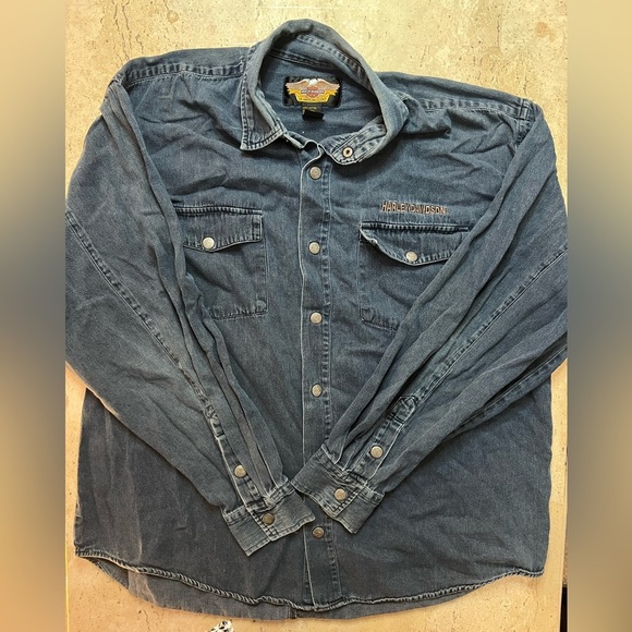 Harley-Davidson Other - Vintage Harley Davidson 1990’s Denim Shirt Original Harley Metal Grommet Button